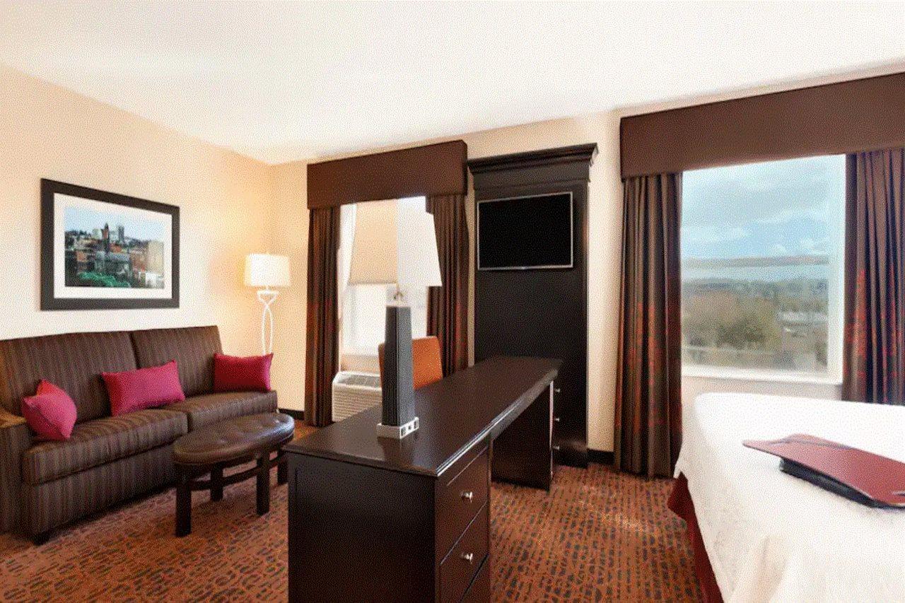 Hampton Inn Lewiston-Auburn Экстерьер фото