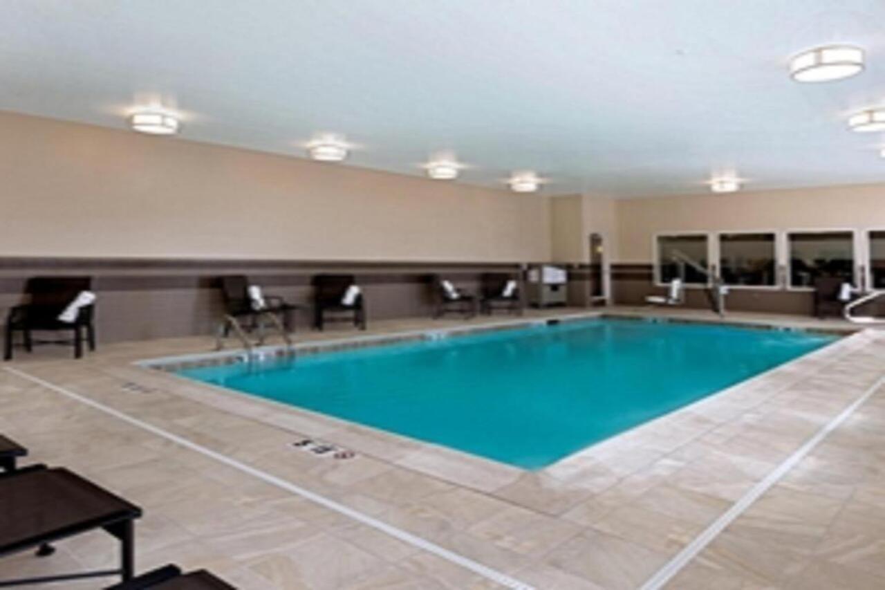 Hampton Inn Lewiston-Auburn Экстерьер фото