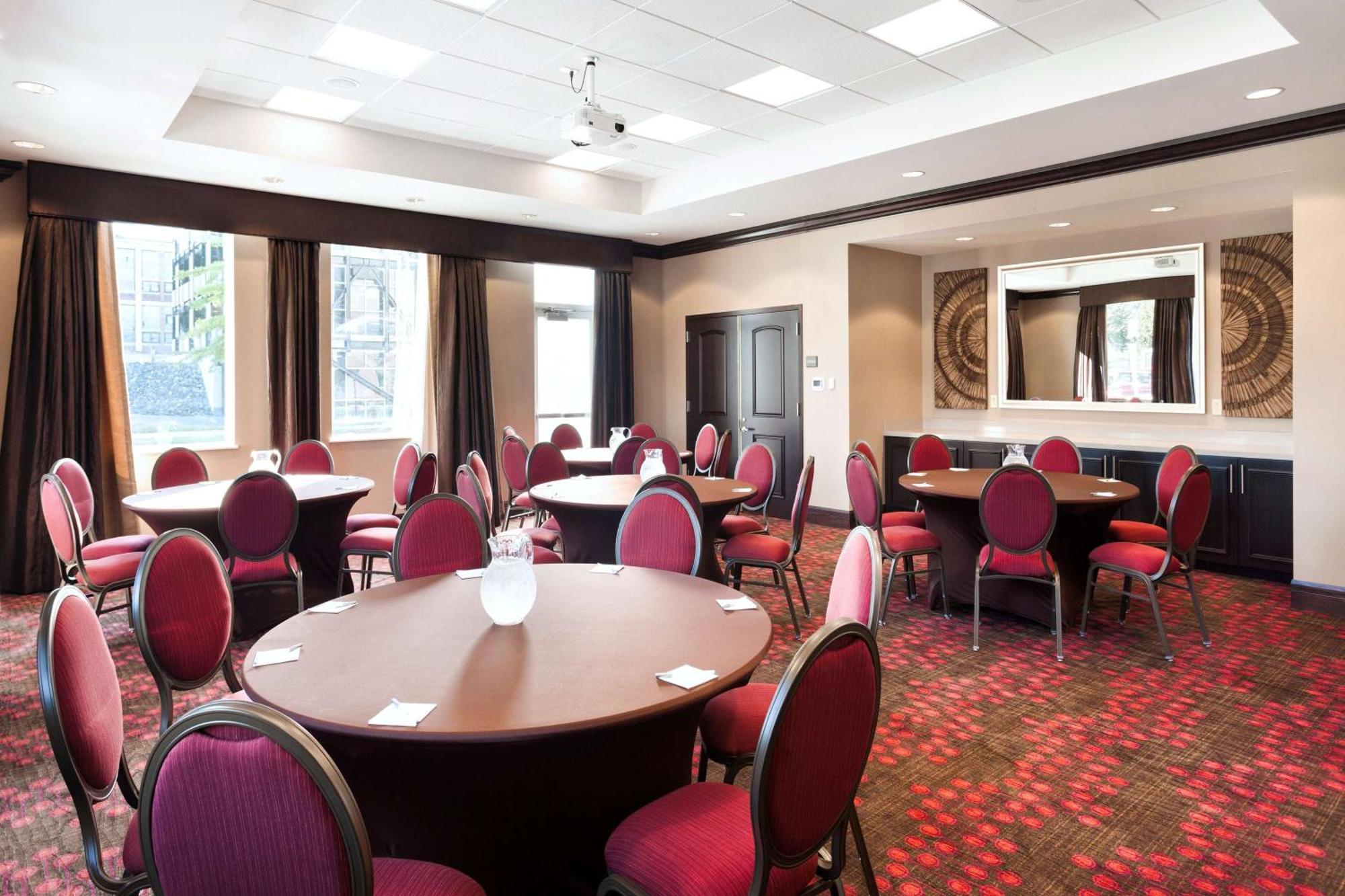 Hampton Inn Lewiston-Auburn Экстерьер фото